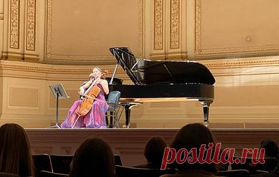 На главной сцене Нью-Йорка прошел концерт в честь 150-летия Рахманинова. На музыкальном вечере артисты исполнили арии из опер "Алеко", "Франческа да Римини" и "Скупой рыцарь"