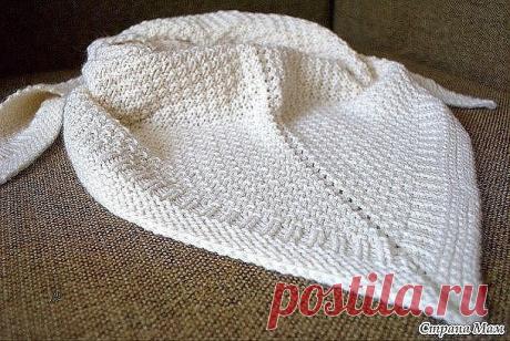 Шаль снежная, теплая и зимняя 

1 узор на основное полотно шали - Узор жемчужный двухсторонний. 
Описание узора:
1-й ряд – 1 лицевая, 1 изнаночная, 1 лицевая
2-й ряд – 1 изнаночная, 1 лицевая, 1 изнаночная
3-й ряд – 1 изнаночная, 1 лицевая, 1 изнаночная
4-й ряд – 1 лицевая, 1 изнаночная, 1 лицевая
5-й ряд – узор повторяется с 1-го ряда 

Узор 2 - резинка 1х1, тут все просто и всем понятно, полагаю. 

Узор 3 - платочная вязка - все петли лицевые со всех сторон. 

Все кромоч...