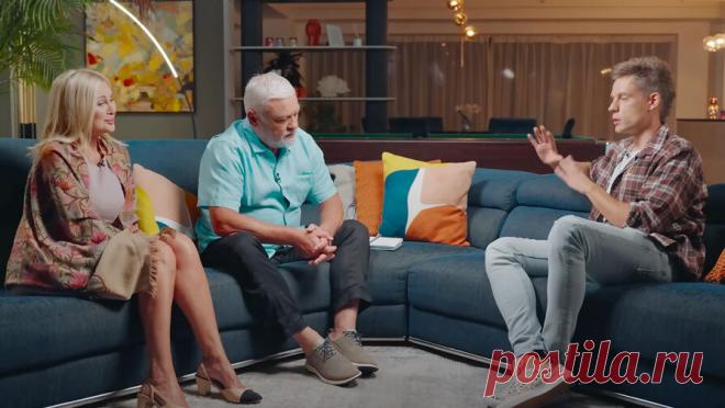 Физиономист раскрыл, правда ли интервью Цыгановой Дудю* – дипфейк. Интервью певицы Вики Цыгановой и ее супруга журналисту Юрию Дудю не является дипфейком, заявил эксперт-физиономист Олег Воеводин. На созданных нейросетями видео можно заметить конкретные признаки, в частности, наличие разрывных частей, ...