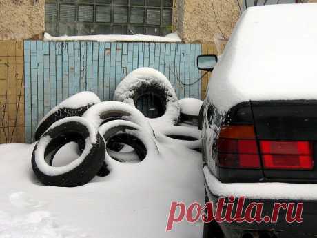 Какая зимняя резина лучше: с шипами или без