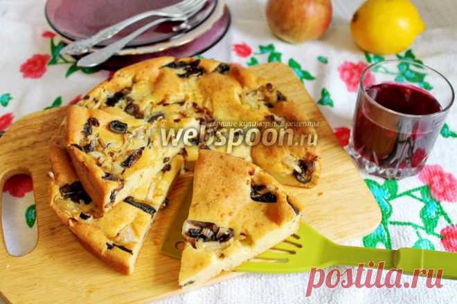 Пирог заливной с грибами и капустой