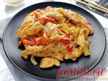 Рецепт: Лапша удон с мясом и ананасом на RussianFood.com