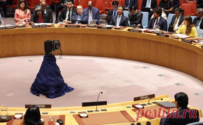 Россия обвинила США в злоупотреблении правом вето для защиты Израиля. США злоупотребляют своим правом вето в Совете Безопасности ООН, чтобы помочь Израилю, заявил заместитель постпреда России при международной организации Дмитрий Полянский.