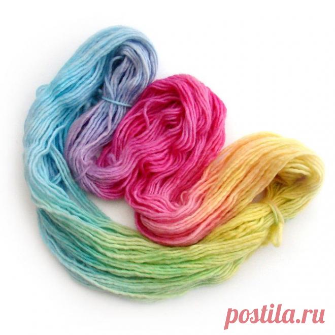 Оригинальный способ секционного окрашивания пряжи пищевыми красителями. МК