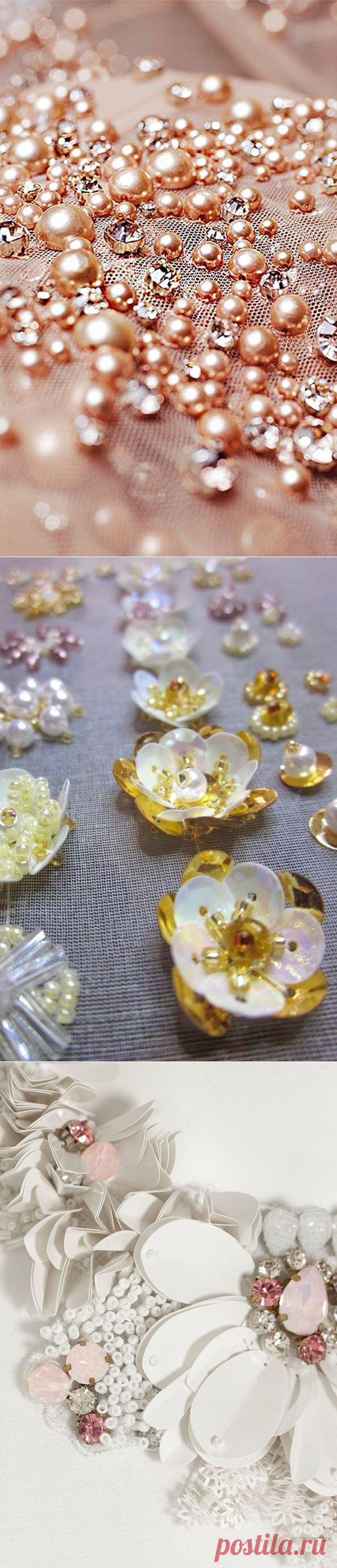 Текстуры в вышивках высокой моды