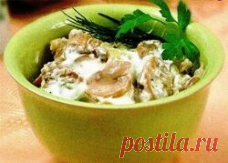 Грибы в сметане - нежный вкус и лесной аромат 
Грибы в сметане – это еще одно универсальное сочетание продуктов, благодаря которому получается множество вкусных и удивительно нежных блюд. Они могут стать легким перекусом, полноценным ужином или п…