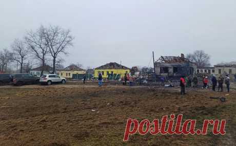 В селе Воронежской области восстановили свет и газ после схода боеприпаса. В селе Петропавловке, над которой произошел сход авиационного боеприпаса, восстановили подачу электричества, газа и тепла, сообщил глава администрации Острогожского района (Петропавловка входит в этот район) Сергей Хорошилов во «ВКонтакте».