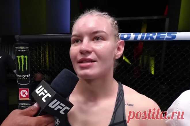 Россиянка Дудакова выиграла дебютный бой в UFC. Она победила представительницу Бразилии техническим нокаутом.