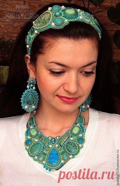 Купить колье "На лугах" - бирюзовый, салатово-голубой, весеннее настроение, весеннее украшение