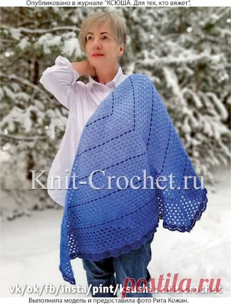 Шаль крючком. 150 г пряжи секционного крашения (Alize «Angora Ombre Batik»; 80% акрил, 10% мохер, 10% шерсть; 150 г/825 м) и 50 г однотонной пряжи (Alize «Angora Gold Simli»; 75% акрил, 10% мохер, 10% шерсть, 5% металл; 100 г/500 м); крючок №3,5