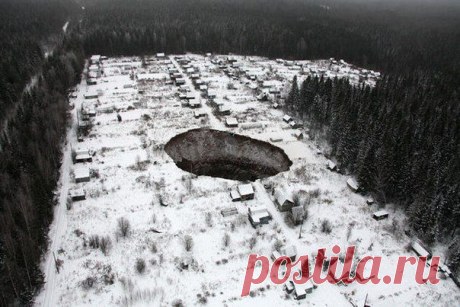 Фотография провала на руднике Уралкалия в Соликамске / Физика невозможного!