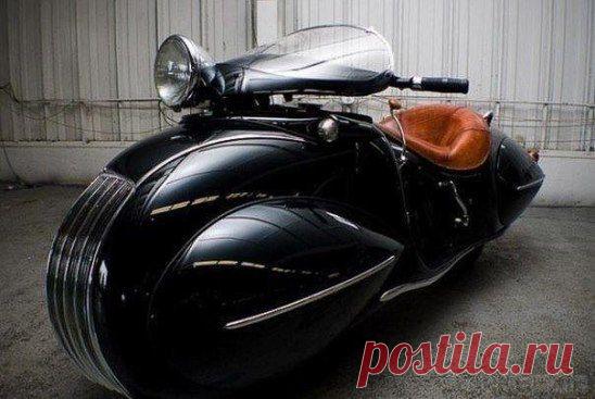 Мотоцикл"Henderson Streamline" уцелевший с 1930 года