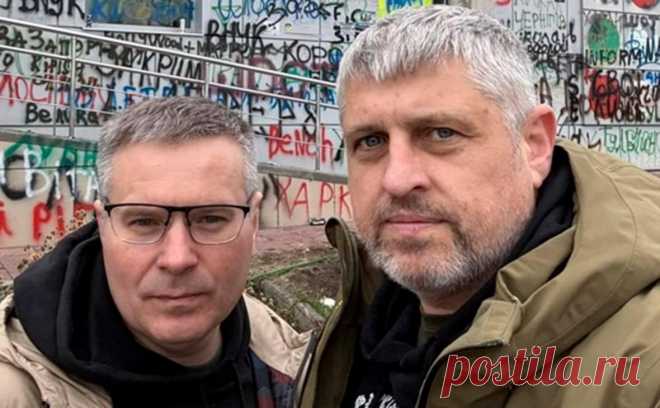 Осквернивший советский памятник литовец лишился поддержки ряда спонсоров. Литовский активист Валдас Барткявичюс, осквернивший мемориал в Курской области, сообщил, что лишился поддержки ряда спонсоров, которые ранее давали ему средства на транспорт для украинской армии.