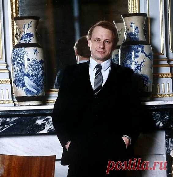 Андрей Толубеев
- 30 марта, 1945
 • 7 апреля 2008