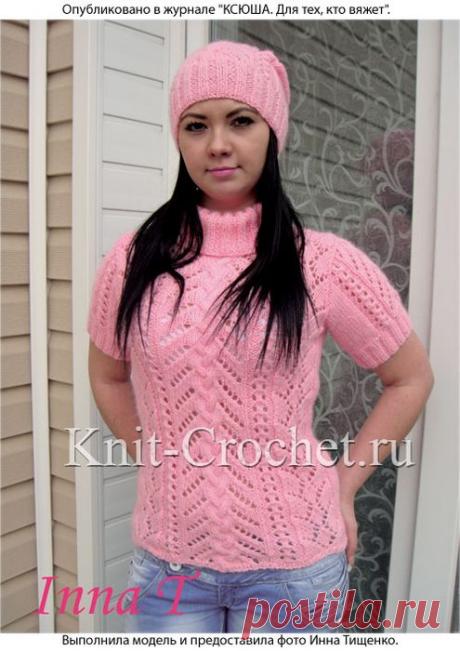 Пуловер с коротким рукавом и шапочка спицами.