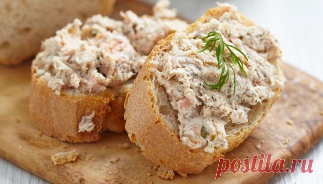 Хотим поделиться с вами рецептом простого и вкусного блюда. Готовить мы его будем из курицы и моркови. Такой паштет прекрасно подойдет и к завтраку, и к обеду, и для перекуса. Получается он не только вкусным, но и полезным. Готовится быстро и просто. Необходимые продукты 1. куриная грудка — 400 гр 2. морковь — 350 гр […]