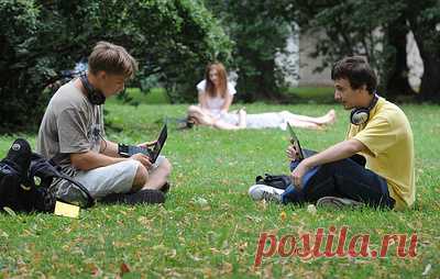 В Пензенской области увеличат число точек с бесплатным Wi-Fi. В регионе уже действуют 600 точек, отметил губернатор области Олег Мельниченко