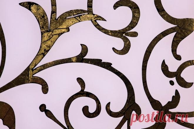 Элемент декоративного панно. Рисунок - поталь, фон краска | SkloArt