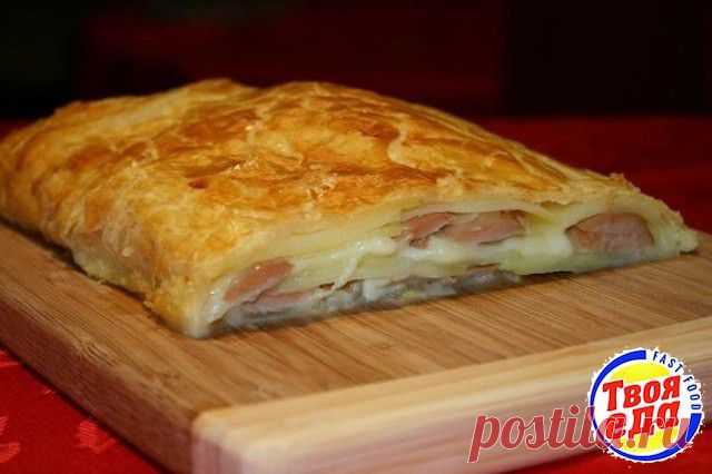 Картофельный штрудель с сосисками