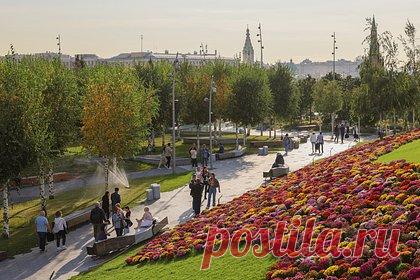 Москвичам пообещали возвращение бабьего лета. Жителей Московского региона — Москвы и Московской области — ожидает второе бабье лето, пообещал климатолог Александр Шувалов. По его словам, теплая погода вернется в конце первой декады — 10-13 октября. Однако подъем температуры будет длиться только два-три дня. До этого граждан ждет холодная погода.