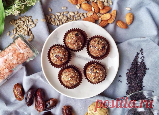 Домашние конфеты: 6 простых и вкусных рецептов Предлагаем вам 6 простых и вкусных рецептов домашних конфет, которые порадуют ваших близких!
