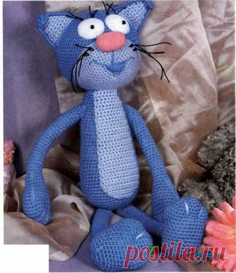Классный вязаный кот