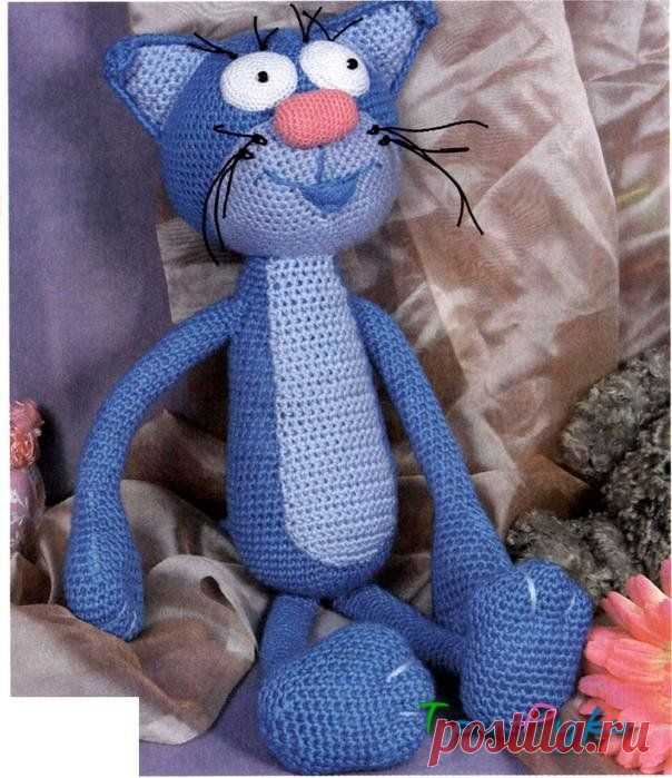 Классный вязаный кот