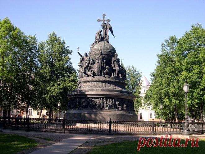 Славься в веках, Россия! Торжественная Песнь. Музыка Владимира Сидорова. Исполняет духовой оркестр Магнитогорской консерватории под руководством Ивана Капитонова. 2000 г.