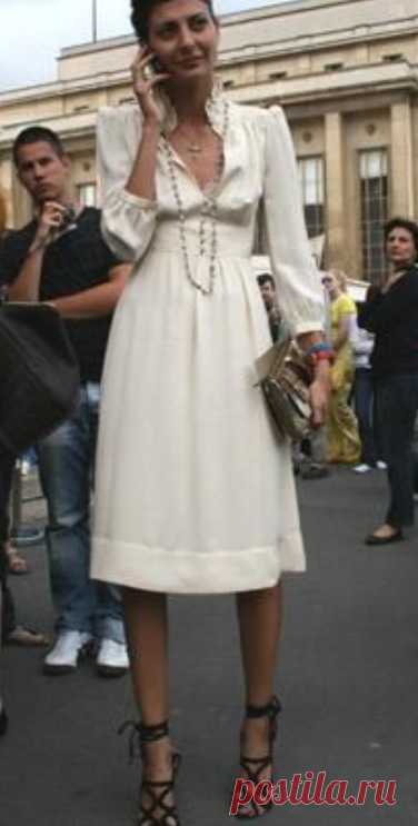 Giovanna Battaglia, Fashion Editor for Vogue L'Uomo - Derek Lam Dress Claire Shaeffer Schnitt V9046 Vogue