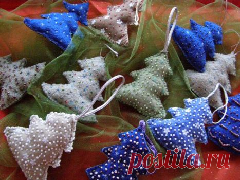 Шьем вместе новогодние игрушки из фетра: забавная елочка