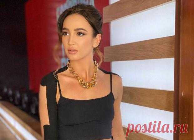 Ольгу Бузову сравнили с Анджелиной Джоли: новое фото певицы восхитило фанатов