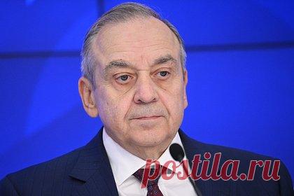 В Крыму ответили на указ Зеленского о территориях России. Указ Владимира Зеленского об «исторически населенных украинцами» территориях России — бесмысленный и политически безграмотный документ, считает постпред Крыма при президенте России, вице-премьер региона Георгий Мурадов. Россия без «потуг Зеленского» может обеспечить жителям ее территорий базовые права.
