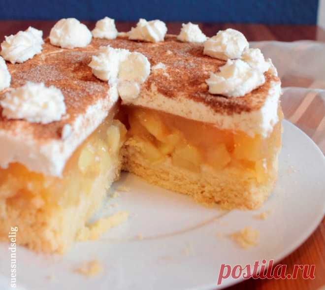 Apfeltorte mit Sahne und Zimt | Backen macht glücklich
