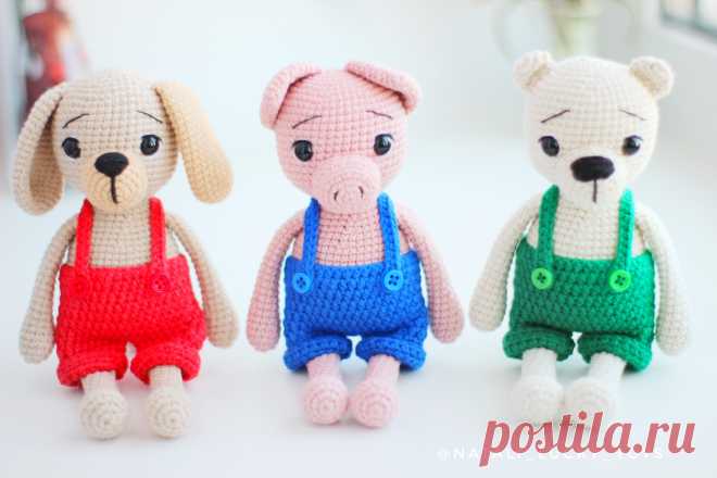 PDF Малыши в шортиках крючком. FREE crochet pattern; Аmigurumi animal patterns. Амигуруми схемы и описания на русском. Вязаные игрушки и поделки своими руками #amimore - собачка, щенок, собака, свинка, поросёнок, свинья, мишка, медведь, медвежонок, котик, кот, котёнок.