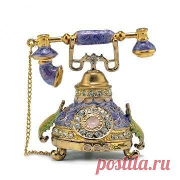 У меня зазвонил телефон ...