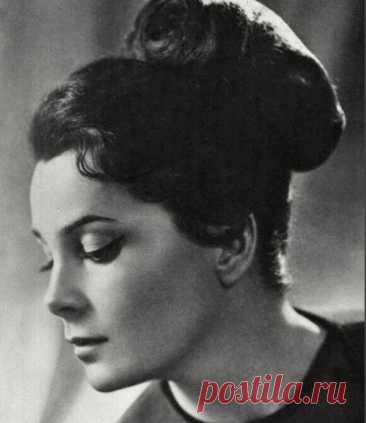 Элина Быстрицкая