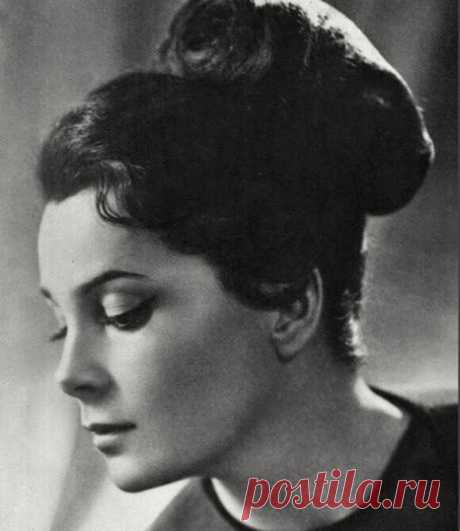 Элина Быстрицкая