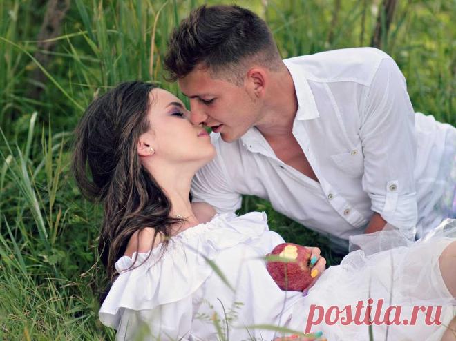 Как влюбить в себя парня заговором? Любовные чары, они же заклинания, заговоры на любовь самые часто используемые ритуалы в магии. Их истинной целью является усиление собственной сексуальной