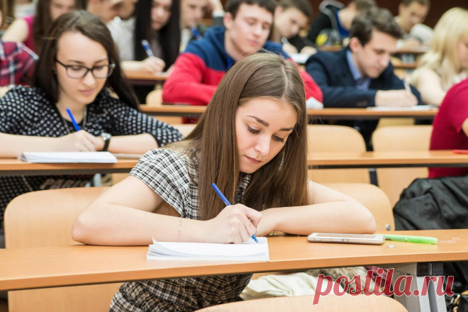 Рассказ: «Свадьба в трамвае». Глава 21. Подарок невесте.
Начало (ссылка) Предыдущая глава (ссылка) В сентябре ВУЗы открыли свои двери для студентов. Новые правила изрядно раздражали всех: от преподавателя, до уборщицы, — но им приходилось следовать буквально. Надя и Женька активно начали учебный год, чтобы всем вокруг доказать, что уже далеко не дети. Надя поступила на дневное отделение и теперь целыми днями пропадала то […]
Читай пост далее на сайте. Жми ⏫ссылку выше
