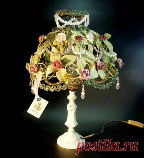 Декорируем абажур искусственными цветами. Мастер-класс..