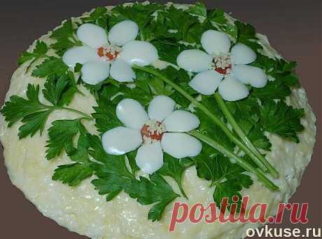 Салат с корейской морковью и грибами "Три цветка" - Простые рецепты Овкусе.ру