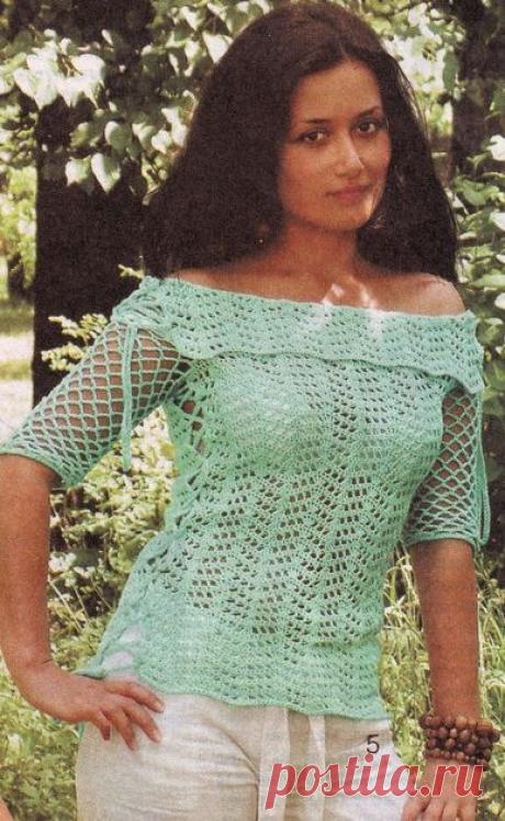 Ажурный пуловер со шнуровкой