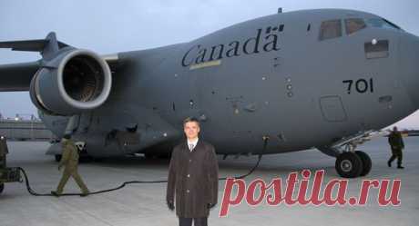 Первый самолет с военной помощью из Канады отправился в Украину