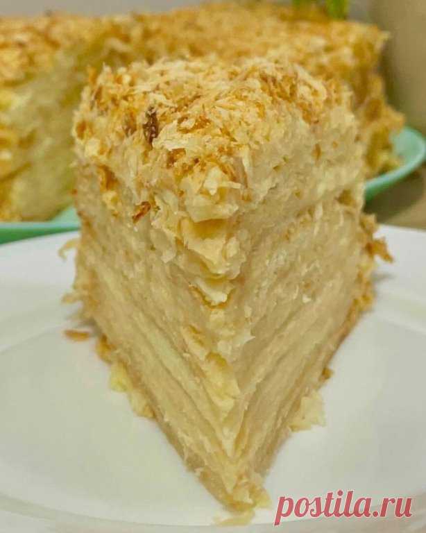 Очень вкусный и очень удачный рецепт торта «Наполеон».

Из данных ингредиентов получается 11-12 коржей, d 22 см. Пропитывается оптимально: не в вязкую массу и не сухарь.
Не пугайтесь, что много текста - старалась максимально понятно объяснить.
Готовить его достаточно просто 

Ингредиенты для коржей:
Мука - 450 гр
Сливочное масло - 200 гр
Ледяная вода - 150 мл
Яйцо - 1 шт
Уксус (9%) - 2 ч.л
Щепотка соли
Ингредиенты для крема:
Яйца - 5 шт
Молоко - 1 л
Сахар - 220 гр
Кук.крах...