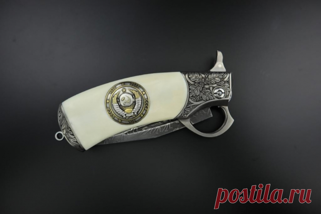 Нож складной «СССР» от Bon Cadeau. Мозаичный дамаск. Гравировка. Герб СССР. Всечка золотом.