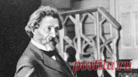 В Киеве вандалы обмотали пленкой памятник Илье Репину