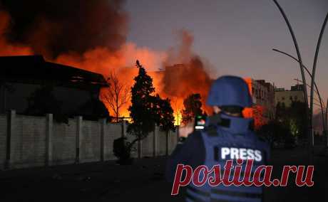 Новые власти Сирии пообещали судить военных журналистов режима Асада. Власти переходного периода в Сирии намерены начать судебные разбирательства в отношении сотрудников СМИ, «которые были частью военной и пропагандистской машины» режима Асада