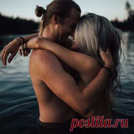 Я помню, как сильно я тебя последний раз обняла. Как будто знала, что больше не придется.