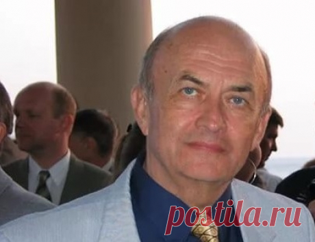 Академик объяснил, почему он считает, что гомеопатические препараты могут работать даже тогда, когда в них нет ни одной молекулы действующего вещества