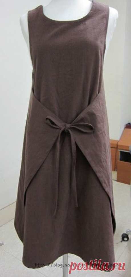 wrap apron  I have got to find instructions for these. I could totally live in this style!